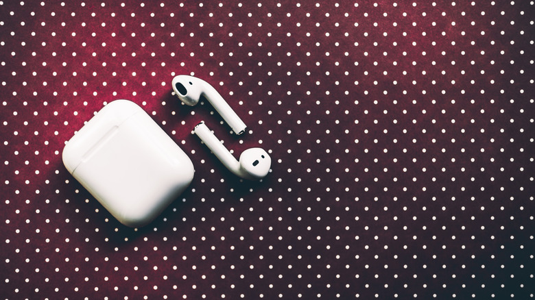 Apple Airpods and case