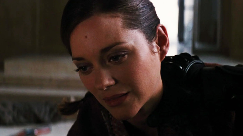 Miranda of Marion Cotilard/Talia Al Gul rises in the dark knight rises