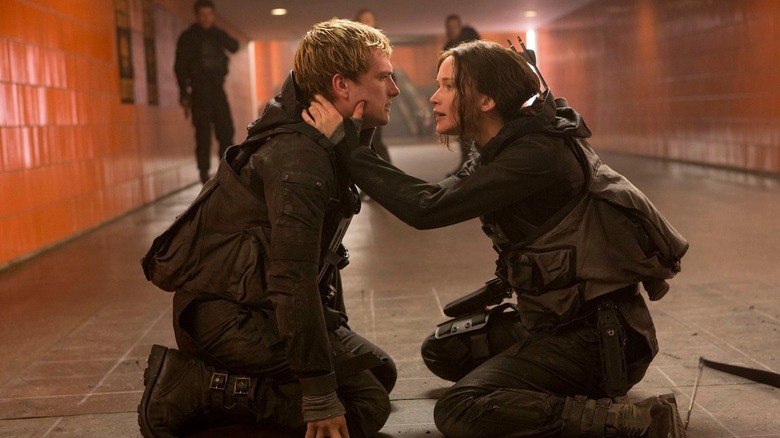 Josh Hutcherson, Jennifer Lawrence, The Hunger Games: Mockingjay