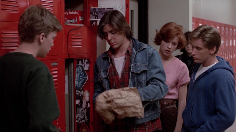 Anthony Michael Hall, Judd Nelson, Molly Ringwald, Ally Sheedy, Emilio Estevez in The Breakfast Club