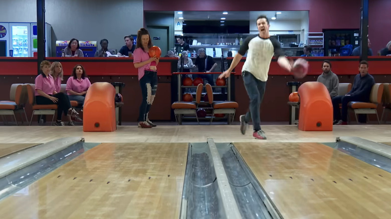 The cast of It's Always Sunny in Philadelphia bowling