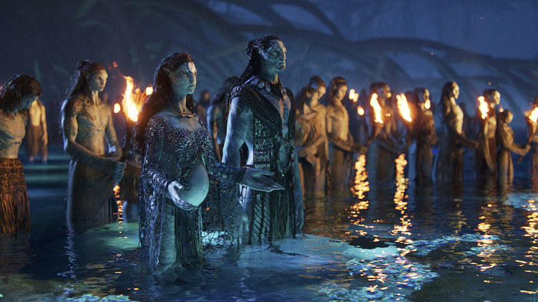 Kate Winslet and Cliff Curtis in Avatar: The Way of Water 