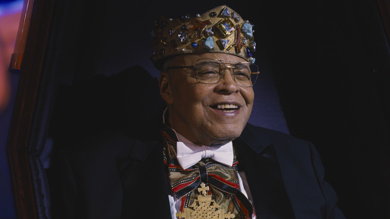 James Earl Jones em Coming 2 América