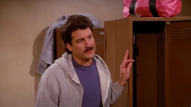 Keith Hernandez hangs out by his locker in Seinfeld