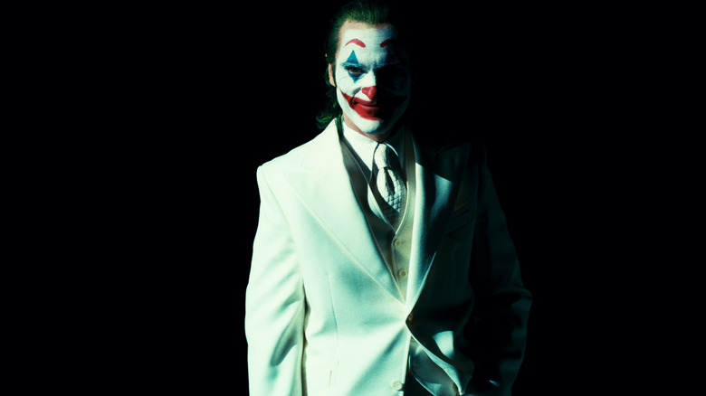 O final de Joker 2 reviveu uma ideia de filme da DC que havia sido banida por Christopher Nolan