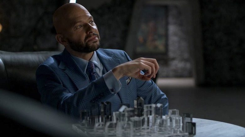 Jon Cryer as Lex Luthor playing chess in Supergirl