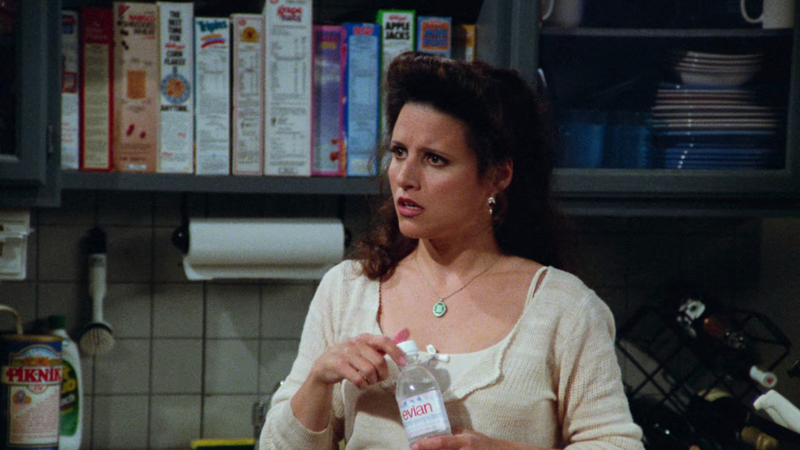 Julia Louis-Dreyfus Solves One of Seinfeld's Biggest Problems Using ...