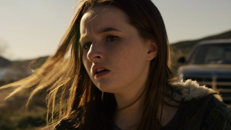 Kaitlyn Dever, Justified