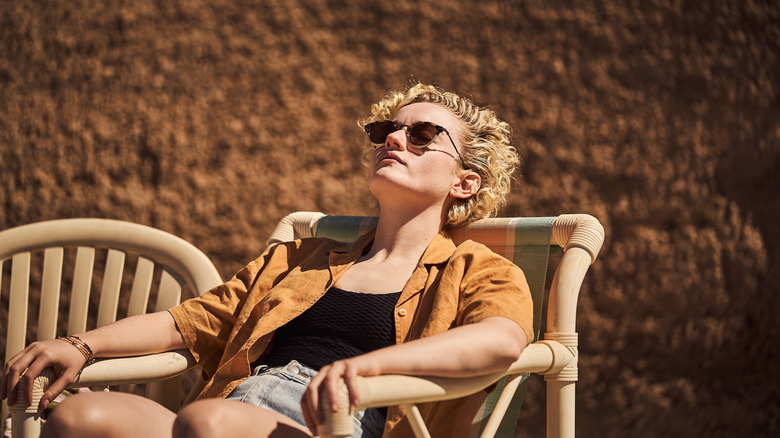 Julia Garner in The Royal Hotel