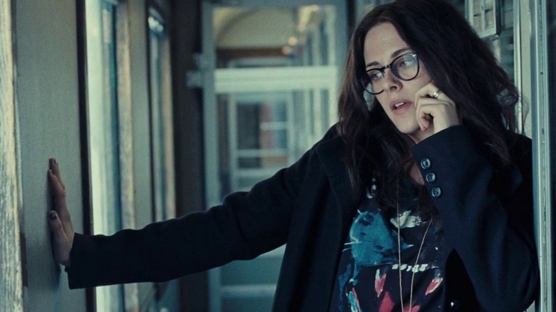 Kristen Stewart on phone in Clouds of Sils Maria