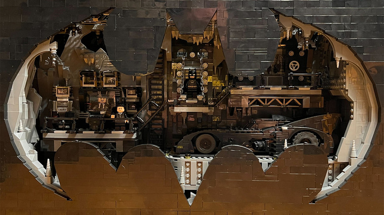 LEGO Batman Returns Batcave