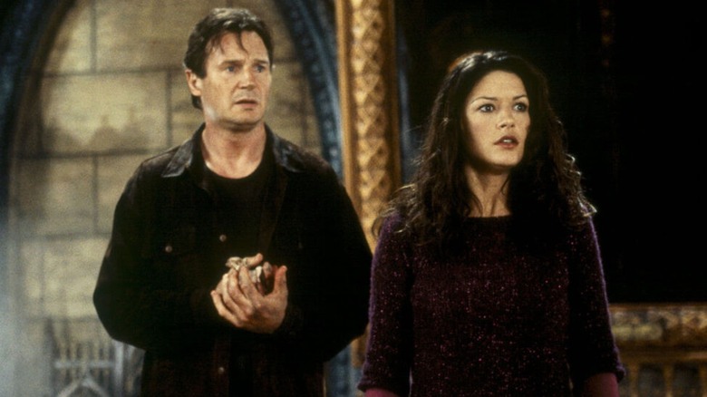 Theodora and Dr. David Marrow inside the mansion in The Haunting