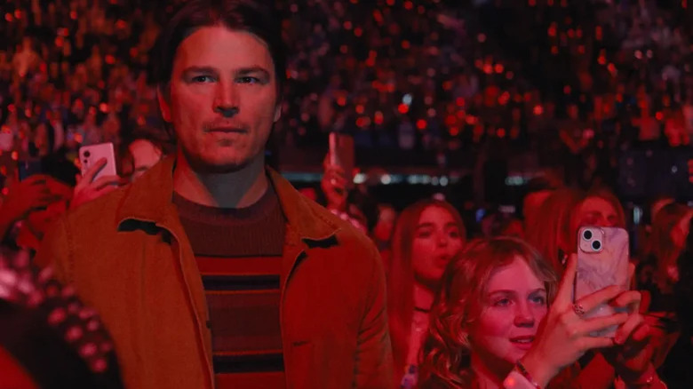 Josh Hartnett as Cooper looking concerned in Trap