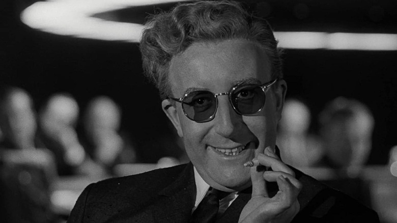 Dr. Strangelove O: Cómo aprendí a dejar de preocuparme y amar la bomba