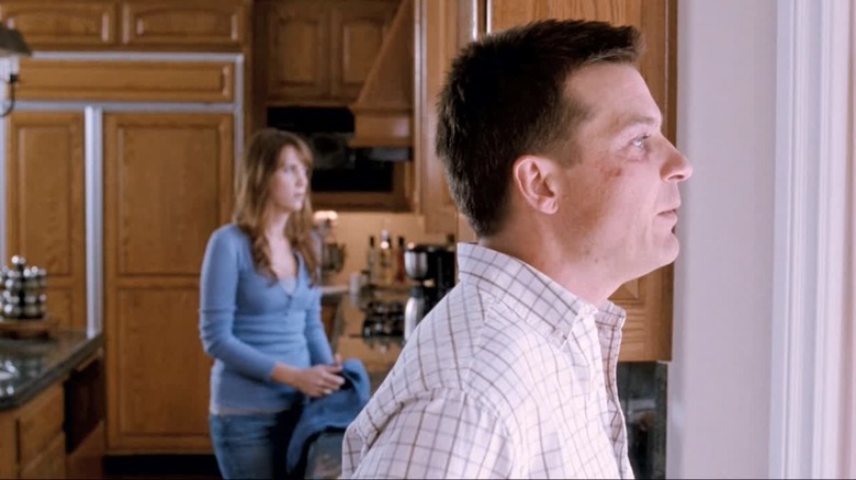 Kristen Wiig and Jason Bateman in Extract