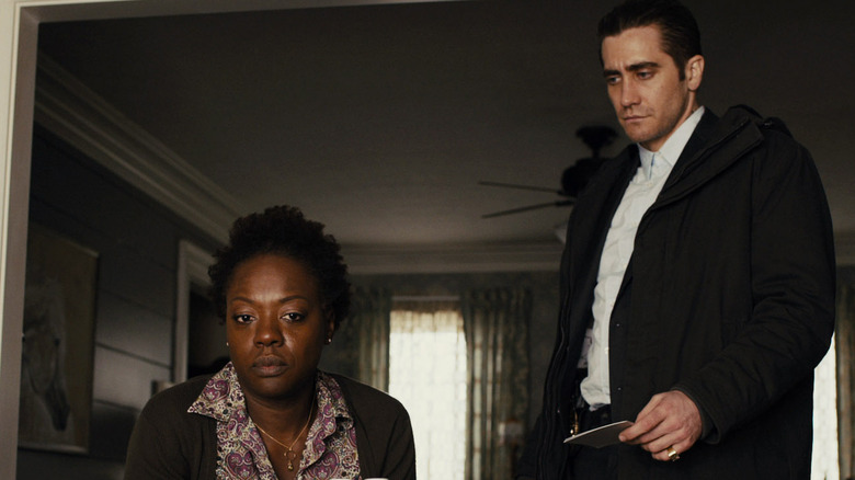 prisoners jake gyllenhaal eyes viola davis suspiciously