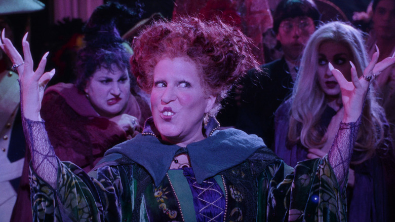 Bette Midler as Winifred Sanderson gets ready to sing in Hocus Pocus