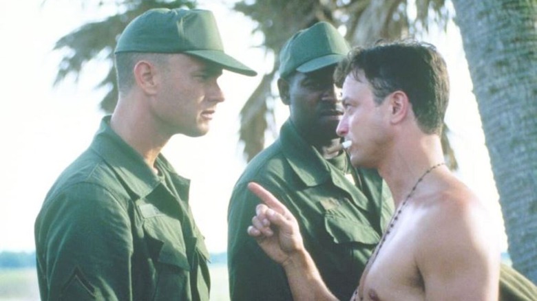 Tom Hanks, Gary Sinise, and Mykelti Williamson in Forrest Gump