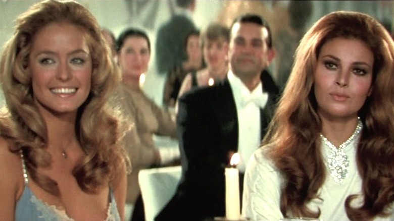 Farrah Fawcett and Raquel Welch in Myra Breckinridge