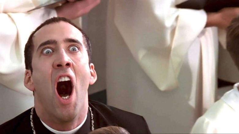 Nicolas Cage trong mặt/tắt