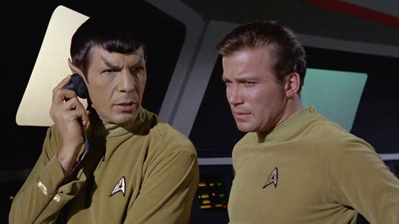 Star Trek, onde nenhum homem jamais esteve Leonard Nimoy como Spock William Shatner como Capitão Kirk