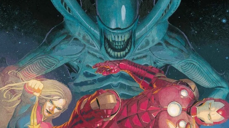 Aliens vs Avengers #1 capa Esad Ribic Xenomorfo Capitão Marvel Homem de Ferro