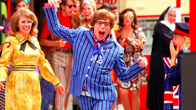 Austin Powers dancing down the street in Austin Powers International Man of Mystery