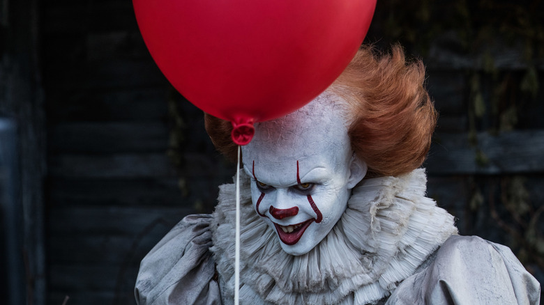 Pennywise It Red Balloon