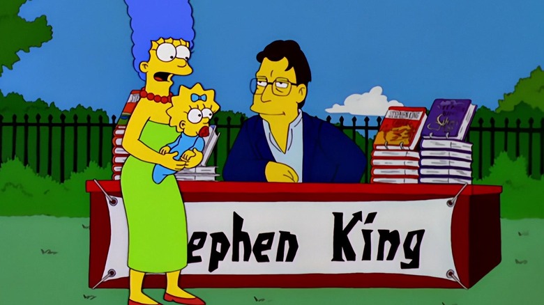 Marge Simpson talking to Stephen King at a book fair on The Simpsons