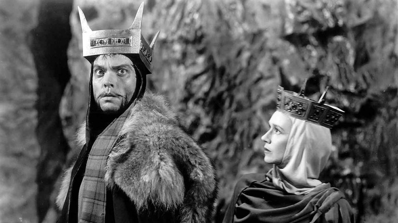 Orson Welles wears a crown