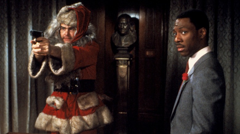 Trading Places Aykroyd and Murphy with gun