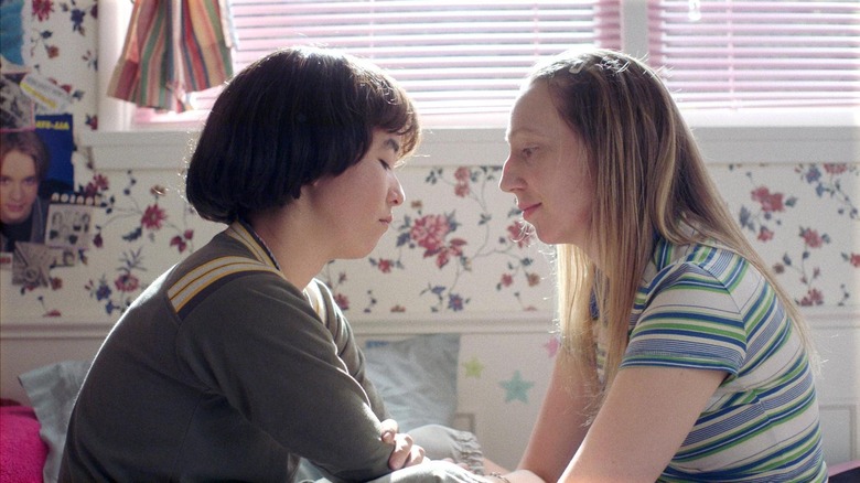 Maya Erskine and Anna Konkle in Pen15