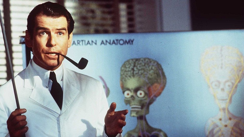 Mars Attacks! Brosnan with pipe
