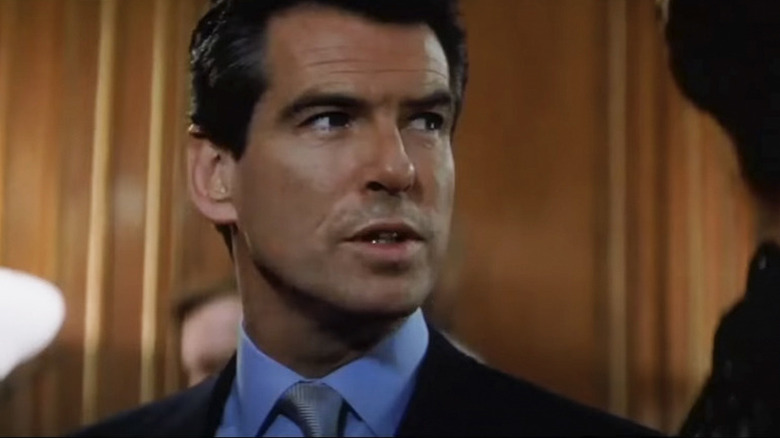 Pierce Brosnan looks great in a suit as Thomas Crown in The Thomas Crown Affair