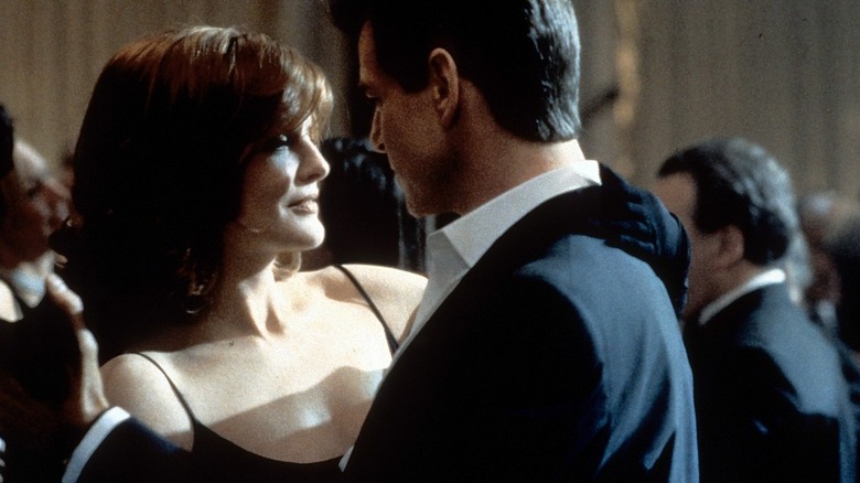 Pierce Brosnan Rene Russo Thomas Crown Affair