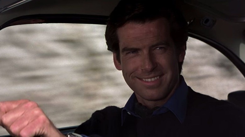 GoldenEye brosnan driving