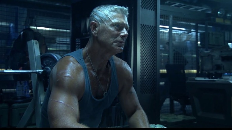 Stephen Lang sitting Avatar