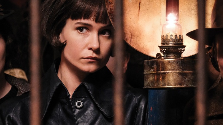 Katherine Waterston in Fantastic Beasts: The Secrets of Dumbledore