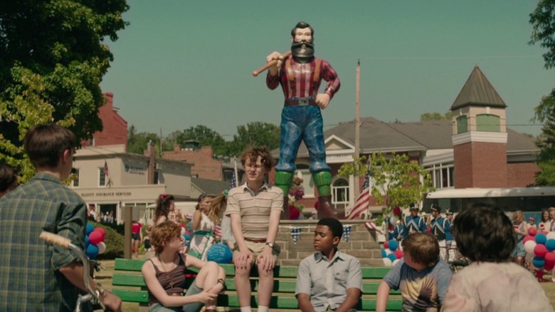 Losers Club downtown Derry Paul Bunyan statue