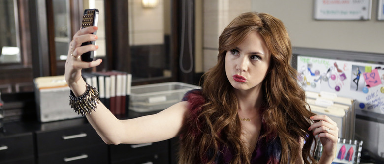 Karen Gillan in Selfie