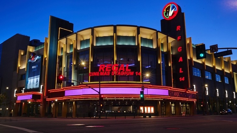 Regal Cinemas Stadium 14 