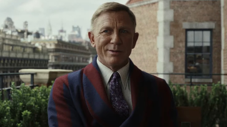 Daniel Craig in Glass Onion: A Knives Out Mystery