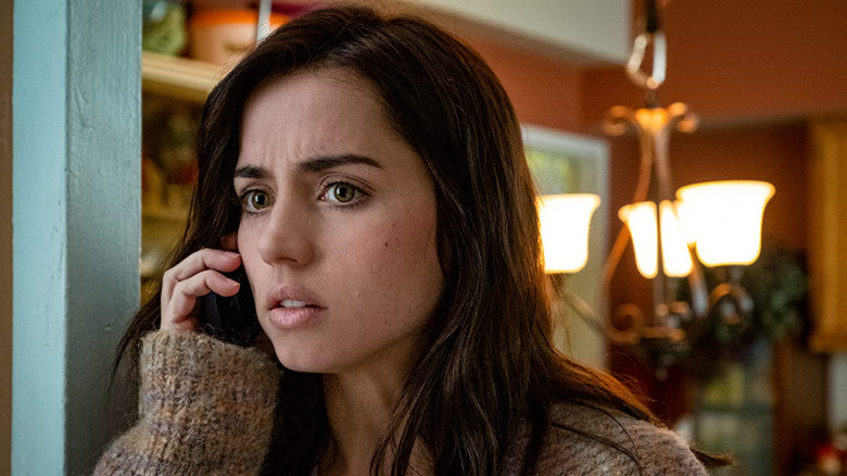 Ana de Armas on the phone in Knives Out