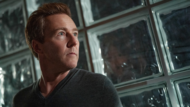 Edward Norton looking alarmed in Glass Onion: A Knives Out Mystery