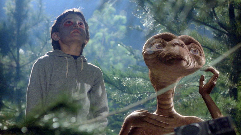 Elliott and ET looking up at the sky in ET the Extra-Terrestrial