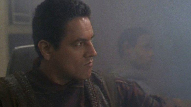 Robert Beltran se recusou a retornar como Chakotay no enredo de Star Trek: Picard