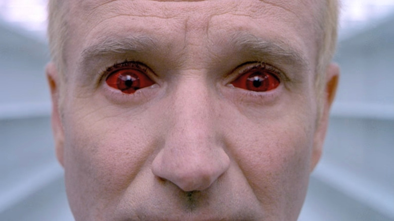 Sy Parrish's bleeding eyes in One Hour Photo