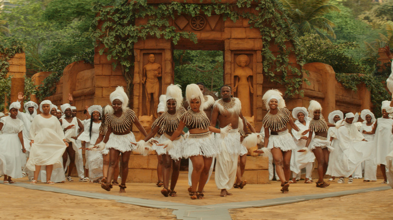 Black Panther: Wakanda Forever dancers mourning