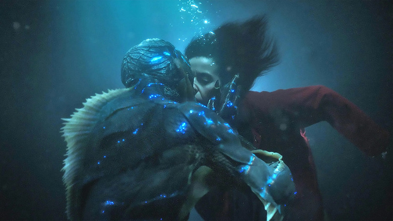 Shape of Water underwater kiss