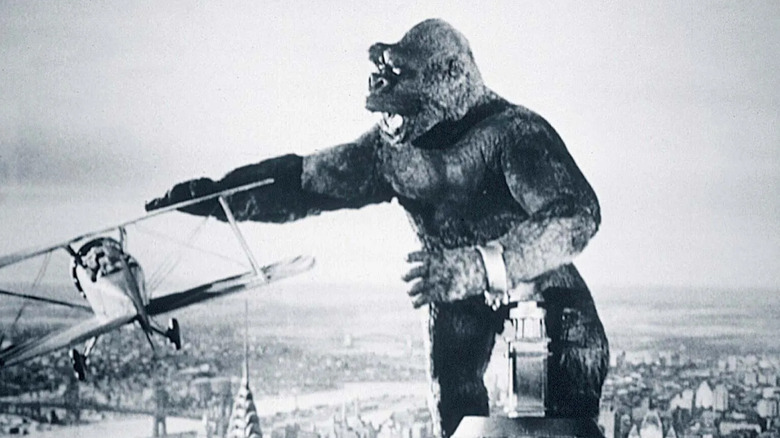 King Kong battles plane